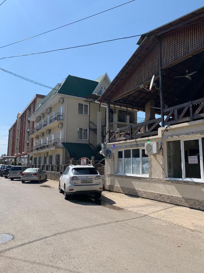 Guest House Aphyn Leto Gagra Exterior photo